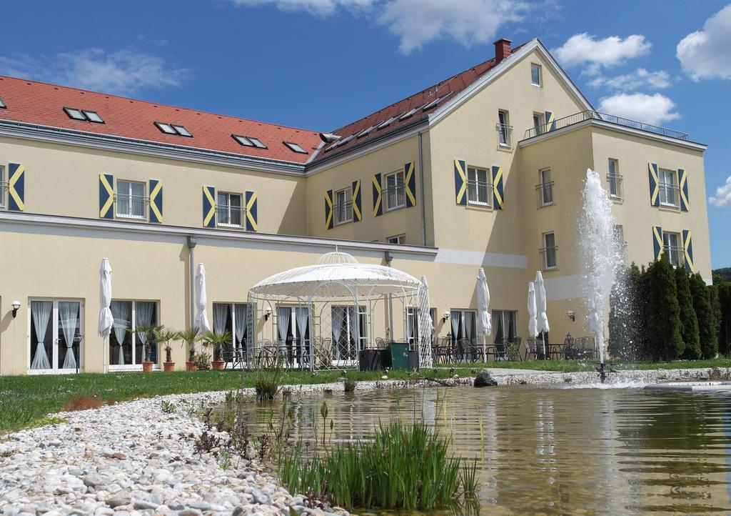 Grandhotel Niederoesterreichischer Hof Lanzenkirchen Exteriér fotografie